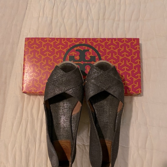 Tory Burch wedge espadrilles size 7 - Picture 2 of 5